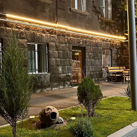 Eco House Apartman Gjoumri Kültér fotó