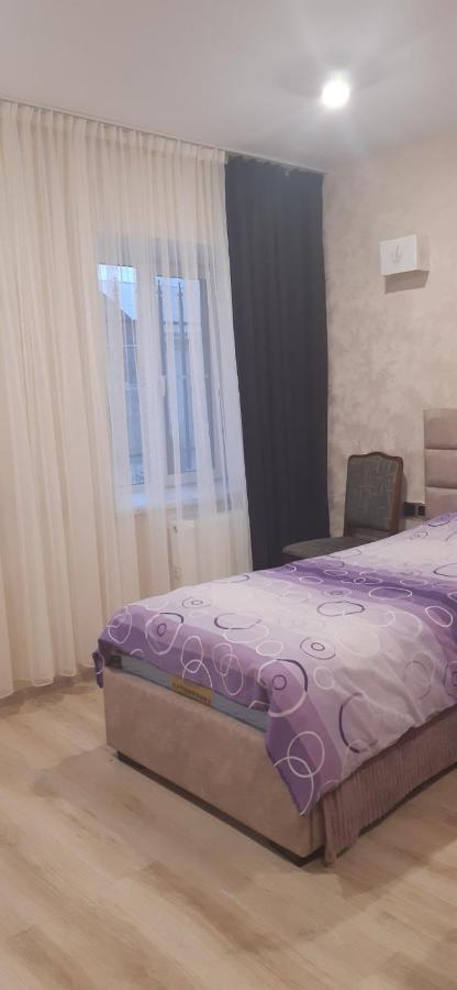 Eco House Apartman Gjoumri Kültér fotó