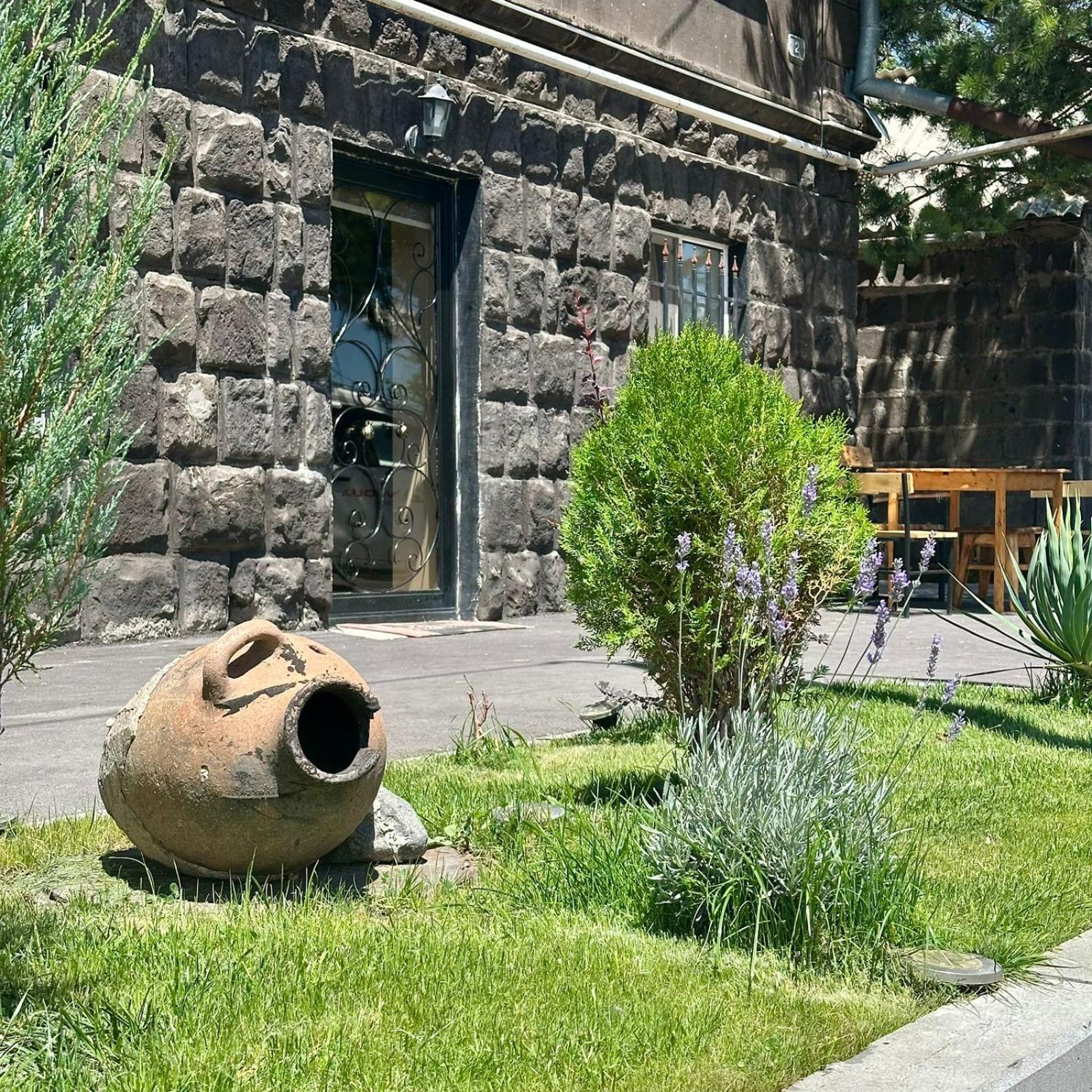 Eco House Apartman Gjoumri Kültér fotó